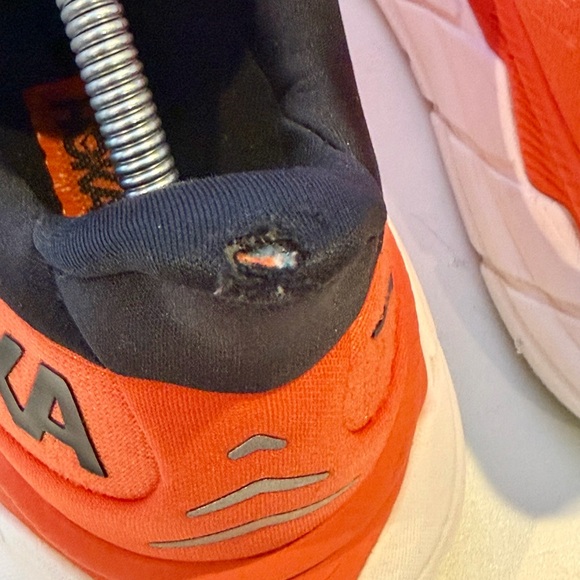 Hoka Arahi 6 Orange Running Shoes Men’s Hoka One One Athletic Sneakers size 11D - Picture 5 of 8